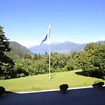 The Golf Club בית הארחה