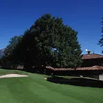The Golf Club בית הארחה
