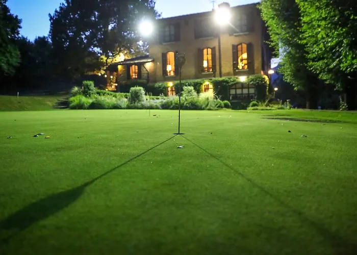 招待所 The Golf Club 梅纳焦